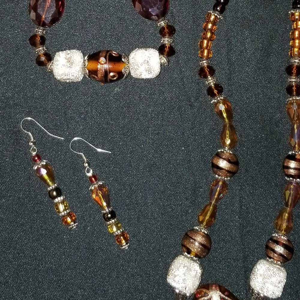 Jewlery - Picture 3 of 8